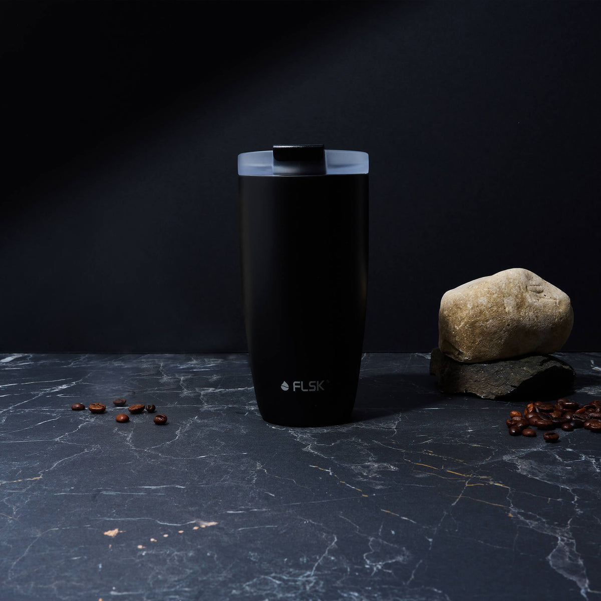 FLSK Kaffeebecher black 500 ml aus Edelstahl